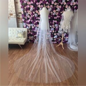 Ivory Long Bridal Veil with Chapel Train